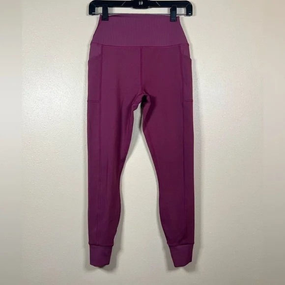 Spiritual Gangster Mindful Jogger Leggings in Wildberry Size Small